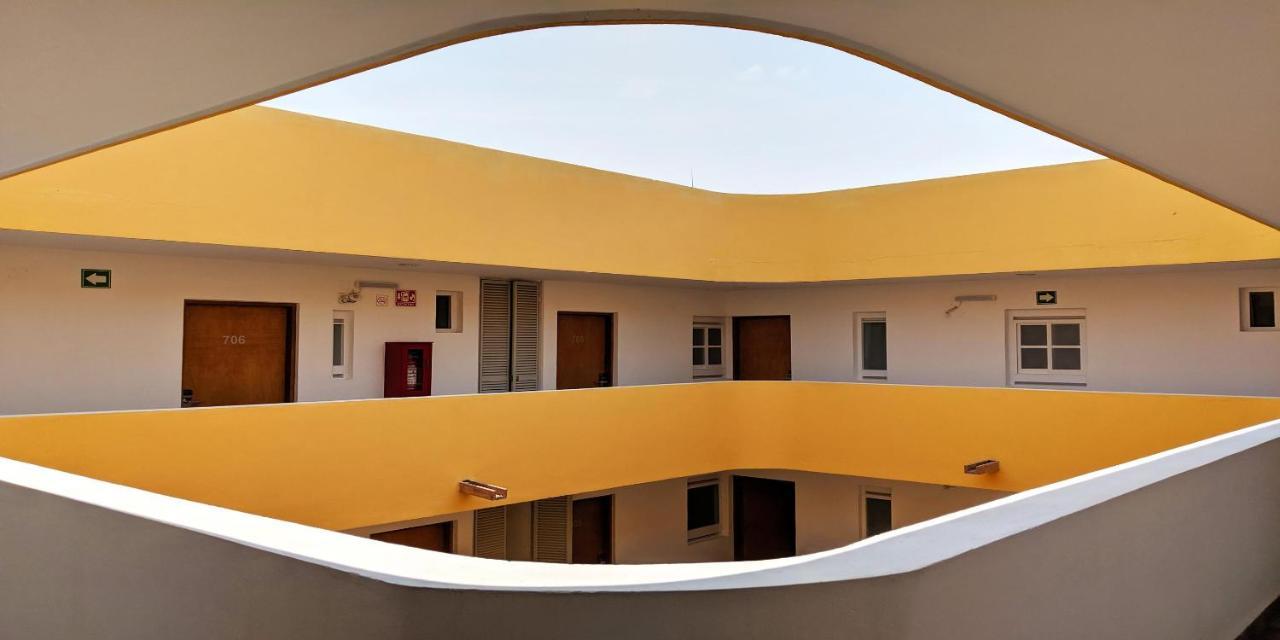 Opportunity Leon Hotel Bagian luar foto