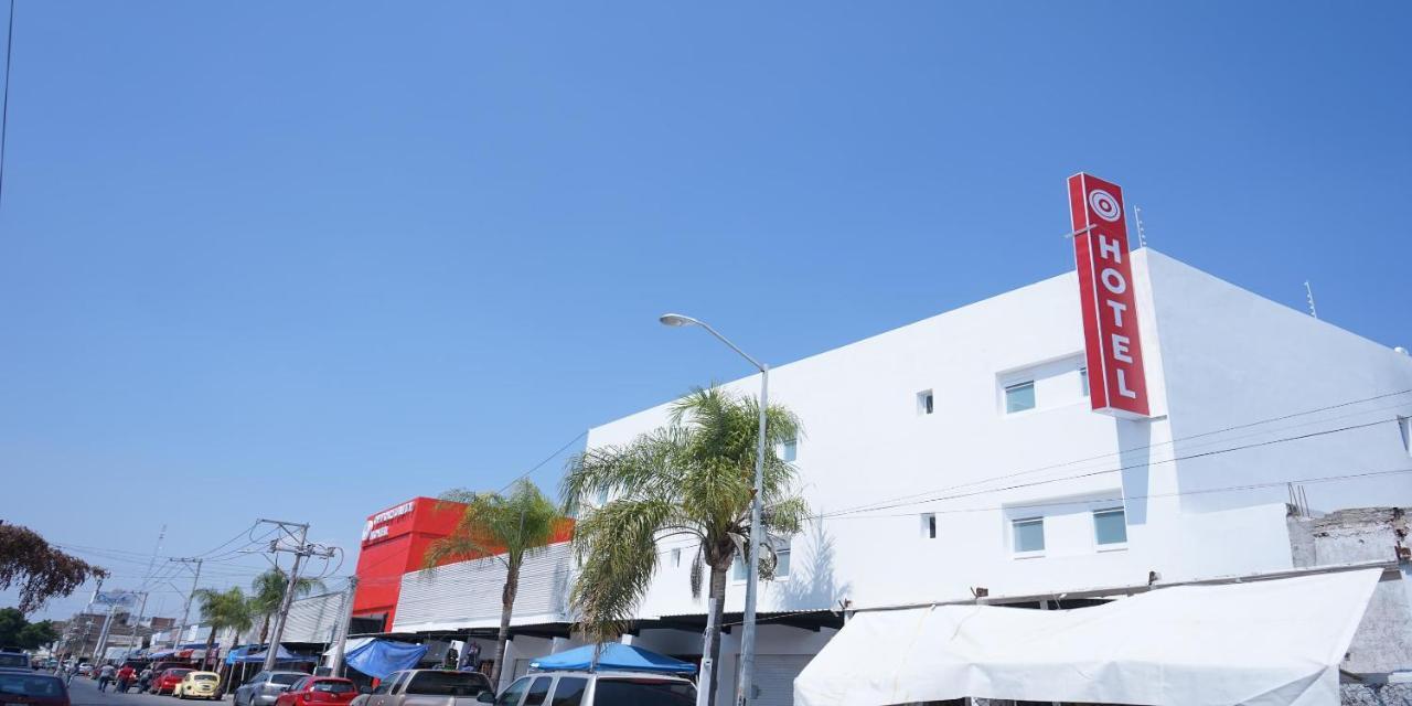 Opportunity Leon Hotel Bagian luar foto