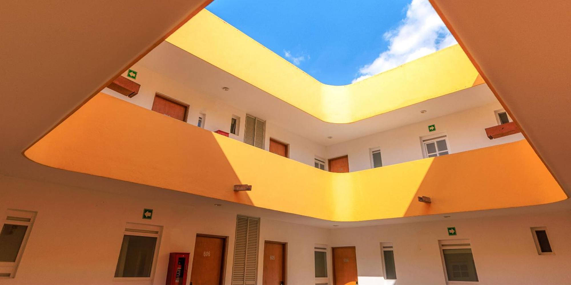 Opportunity Leon Hotel Bagian luar foto