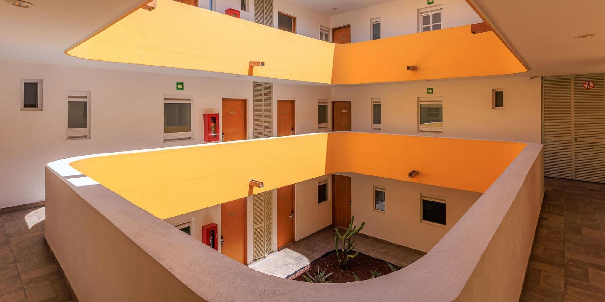 Opportunity Leon Hotel Bagian luar foto