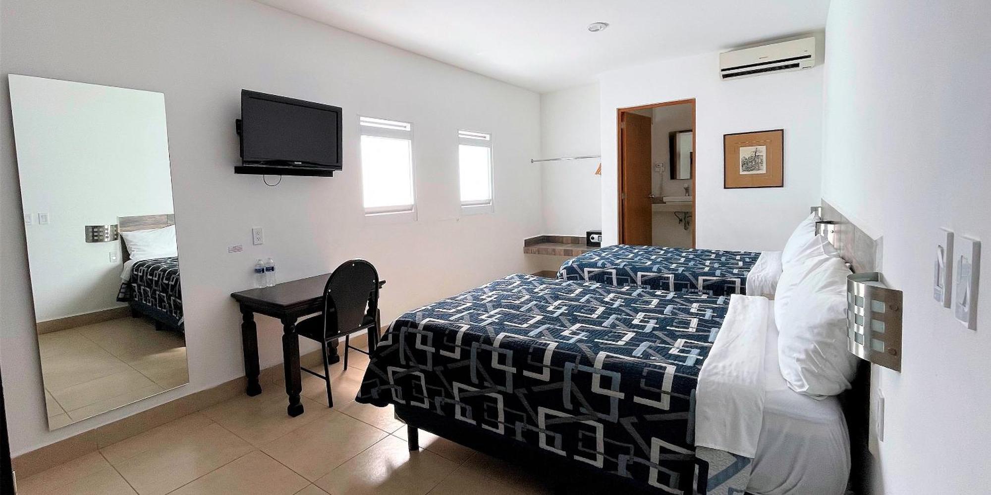Opportunity Leon Hotel Bagian luar foto