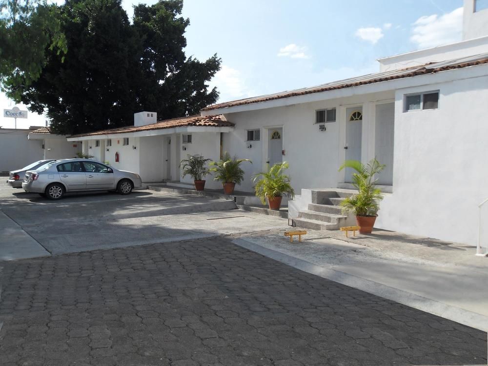 Opportunity Leon Hotel Bagian luar foto